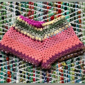 NWOT The ragged priest hand knot hot short